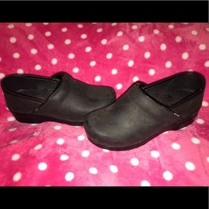 Dansko shoes matte black size 37 or 7